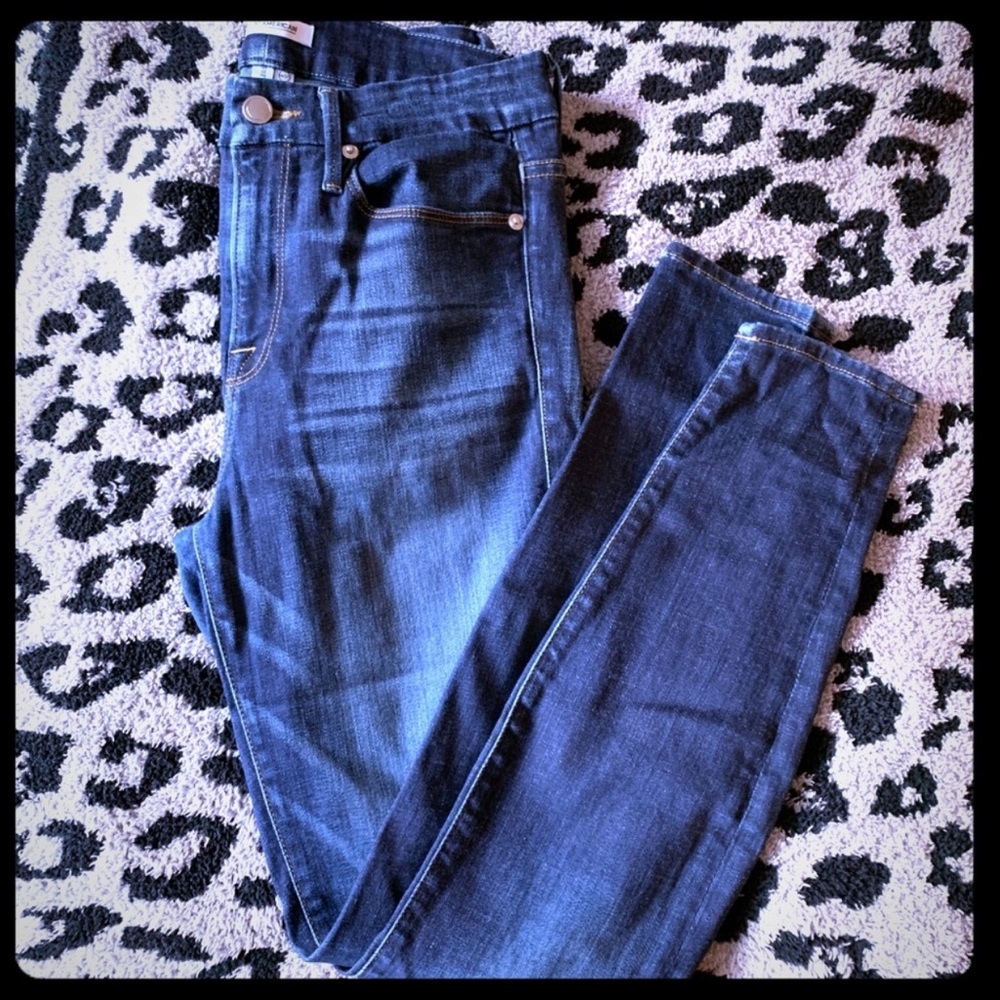 Good American Good Legs Skinny Jeans